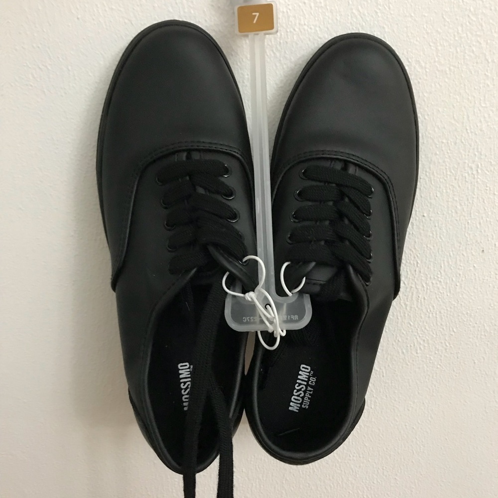 NWT Women’s 7 Black Mossimo Shoes